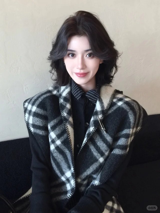 格纹外套 · 湿发特写